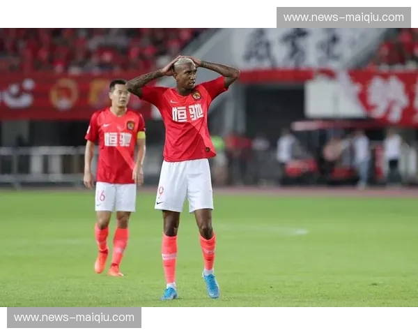 红蓝之争的巅峰火花：恒大VS泰达直播，重燃绿茵激情的灵魂守望